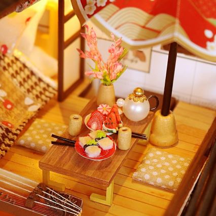 2Kids Toys - Miniatiūrinis namas Prabangi sakurų vila 2xAAA