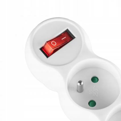 3 lizdų prailgintojas su jungikliu