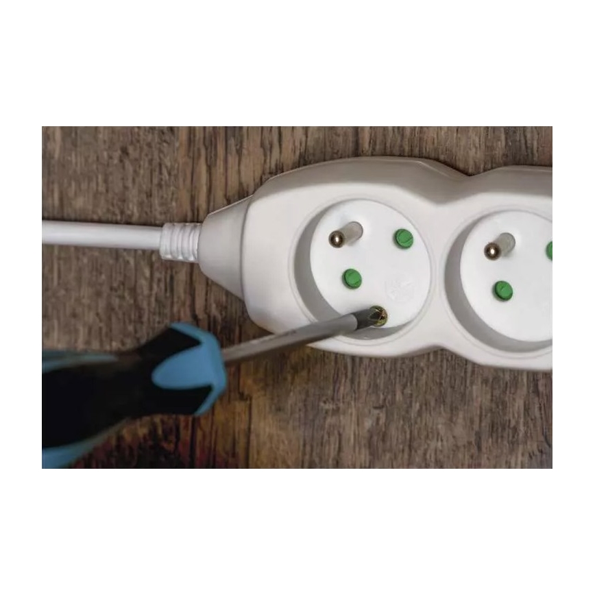 Pratęsimo laidas 3 lizdų, 3 m, baltas
