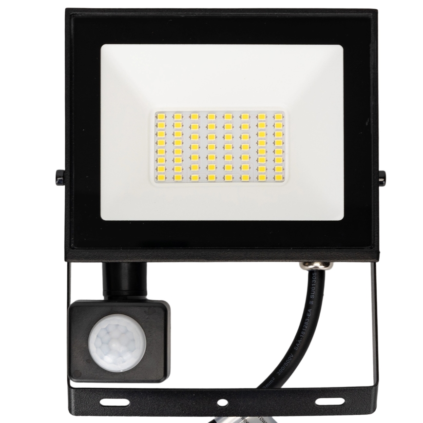 Aigostar - LED prožektorius su judesio davikliu LED/30W/230V 4000K IP65