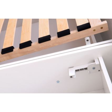 Apmušta lova MARIA 180x200 cm su čiužiniu ir talpia daiktų laikymo vieta, ruda