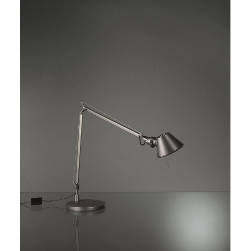 Artemide AR A015100+AR A003900 KOMPLEKTAS - reguliuojama LED stalinė lempa TOLOMEO MIDI LED/9W/230V