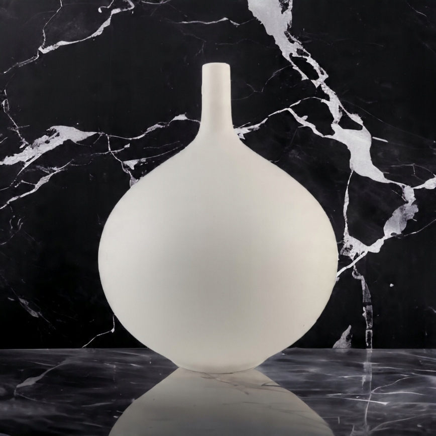 Balta keraminė vaza 24 cm