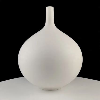 Balta keraminė vaza 24 cm