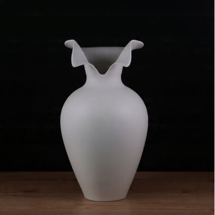 Balta keraminė vaza 41,5x23 cm