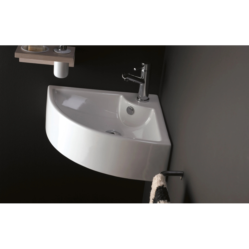 Bathco 0043 - Kampinis pakabinamas praustuvas OPORTO 64,5x47 cm porcelianas/balta