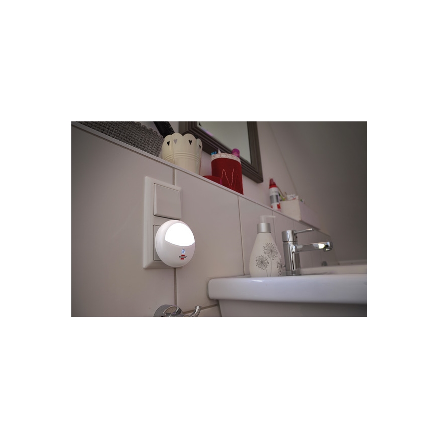 Brennenstuhl - LED Orientacinis lizdinis šviestuvas su jutikliu LED/0,85W/230V