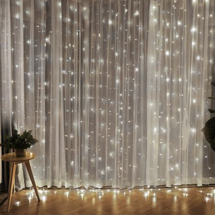 Brilagi - LED Kalėdinė užuolaida 300xLED/8 funkcijos/3xAA/USB 1,2m šaltai balta