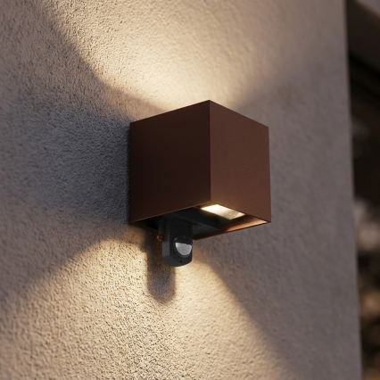Brilagi - LED lauko sieninis šviestuvas su jutikliu CUBE LED/6W/230V rudas IP65