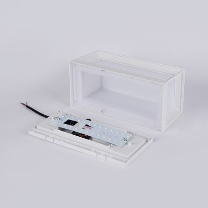 Brilagi - LED lauko sieninis šviestuvas su judesio jutikliu PARKER LED/12W/230V baltas IP44