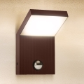 Brilagi - LED lauko sieninis šviestuvas su jutikliu RIANO LED/8W/230V rudas IP65