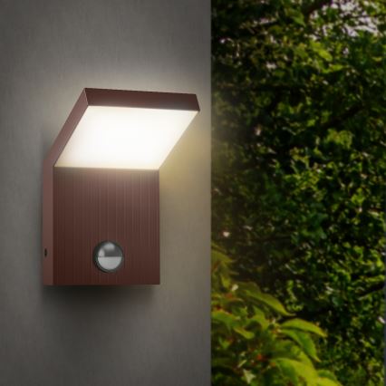 Brilagi - LED lauko sieninis šviestuvas su jutikliu RIANO LED/8W/230V rudas IP65