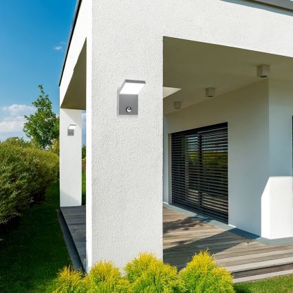 Brilagi - LED lauko sieninis šviestuvas su jutikliu RIANO LED/8W/230V sidabrinis IP65