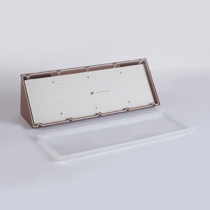 Brilagi - lauko LED sieninis šviestuvas TRIANGLE LED/42W/230V 3000/4000/6500K rudos spalvos IP65