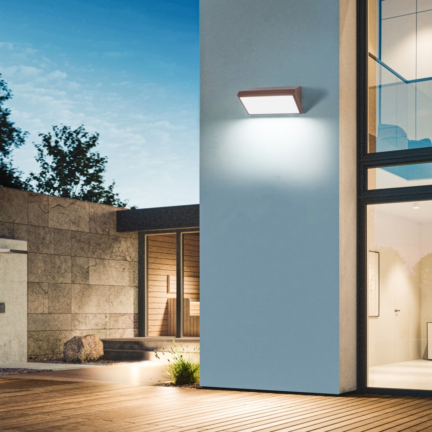 Brilagi - LED RGBW pritemdomas lauko sieninis šviestuvas TRIANGLE 1xE27/15W/230V 2700-6500K IP65 ruda