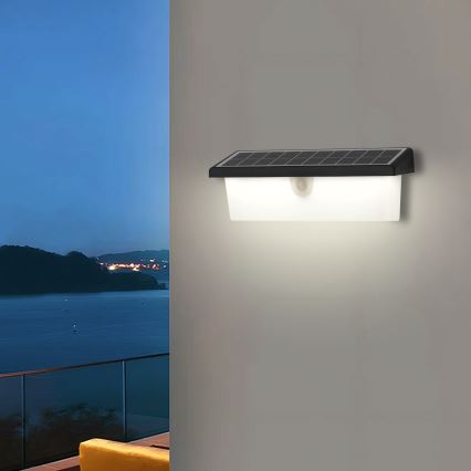 Brilagi - LED Saulės sieninis šviestuvas su jutikliu SUN RAY LED/6W/3,7V 2200 mAh IP44