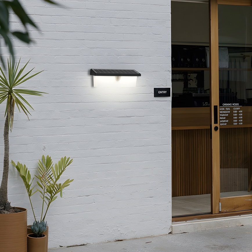 Brilagi - LED Saulės sieninis šviestuvas su jutikliu SUN RAY LED/6W/3,7V 2200 mAh IP44