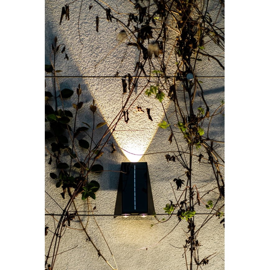 Brilagi - LED sieninis šviestuvas, įkraunamas saulės energija PYRAMID LED/2W/3,2V 1300 mAh IP54
