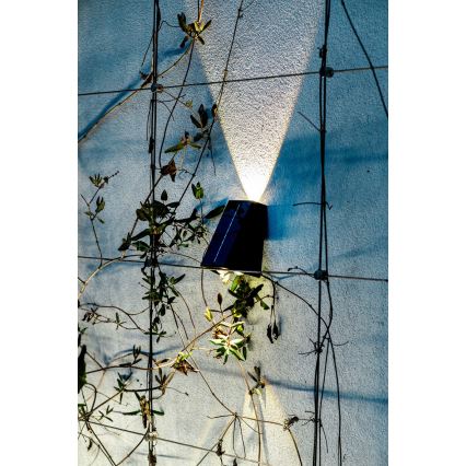 Brilagi - LED sieninis šviestuvas, įkraunamas saulės energija PYRAMID LED/2W/3,2V 1300 mAh IP54