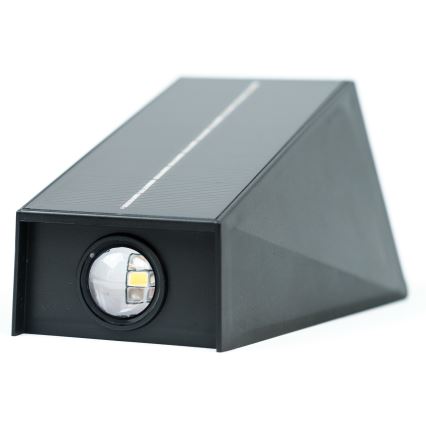Brilagi - LED sieninis šviestuvas, įkraunamas saulės energija PYRAMID LED/2W/3,2V 1300 mAh IP54