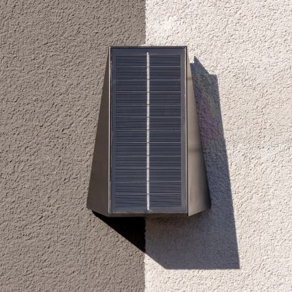 Brilagi - LED sieninis šviestuvas, įkraunamas saulės energija PYRAMID LED/2W/3,2V 1300 mAh IP54
