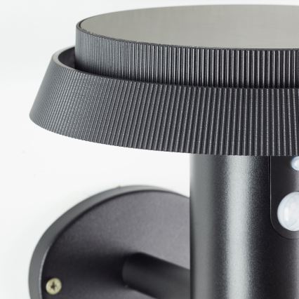 Brilliant - LED sieninis šviestuvas su jutikliu, įkraunamas saulės energija ALVERO LED/4W/3,7V IP44