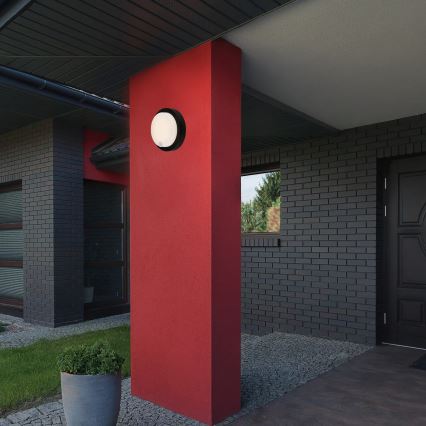 Brilo - įkraunamas lauko sieninis LED šviestuvas su jutikliu LED/4W/5V 4400 mAh IP44 juodas