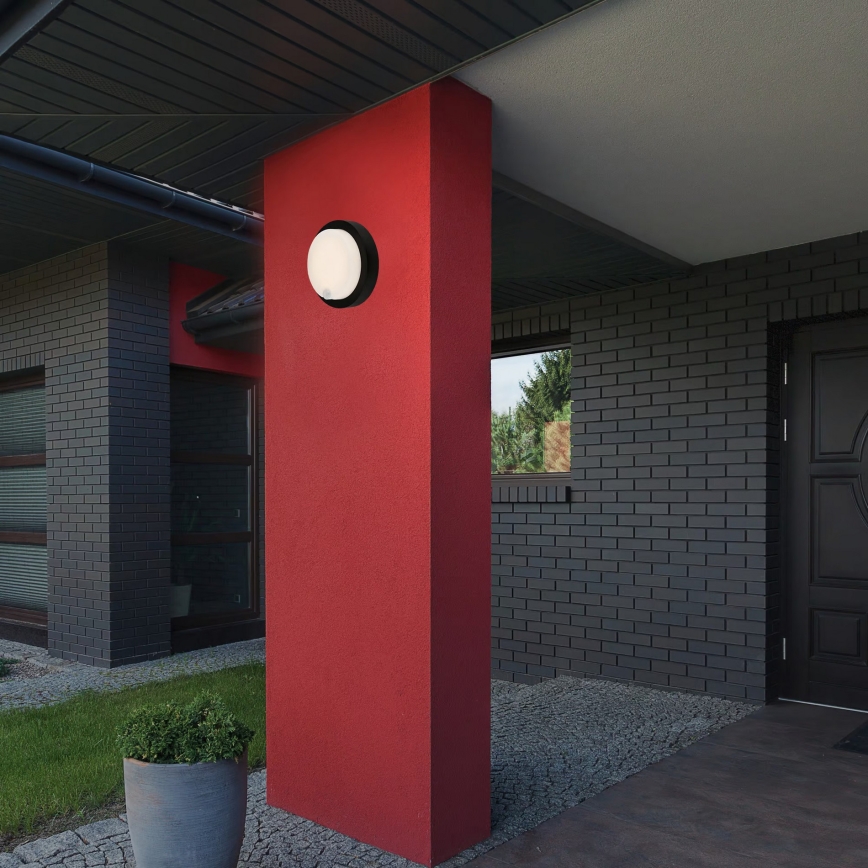 Brilo - įkraunamas lauko sieninis LED šviestuvas su jutikliu LED/4W/5V 4400 mAh IP44 juodas