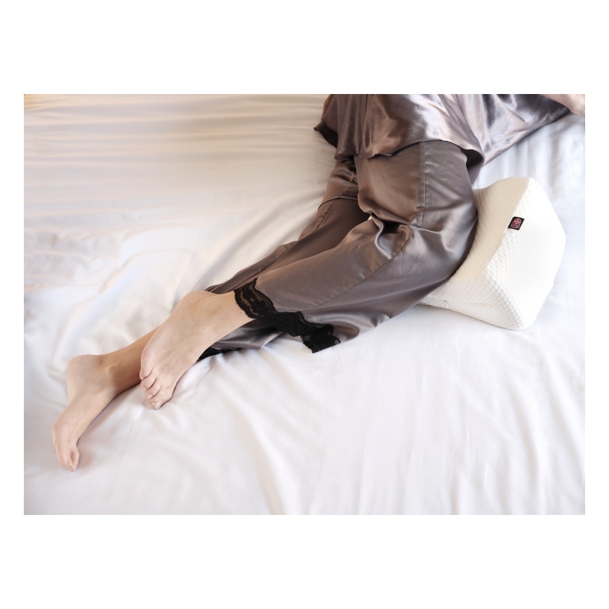 CONNECT IT CFH-6010-WH - Anatomijos pagalvė tarp kelių Taurus Knee balta