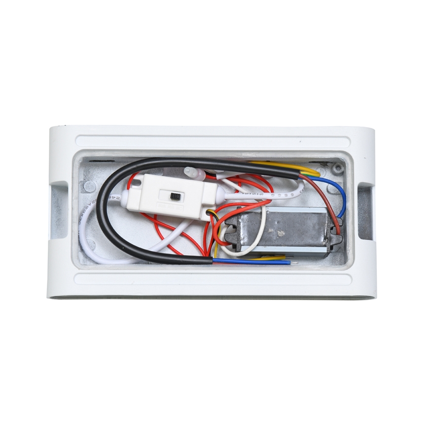 LED sieninis lauko šviestuvas BRICK 2xLED/6W/230V 3000/4000/6500K IP65 balta