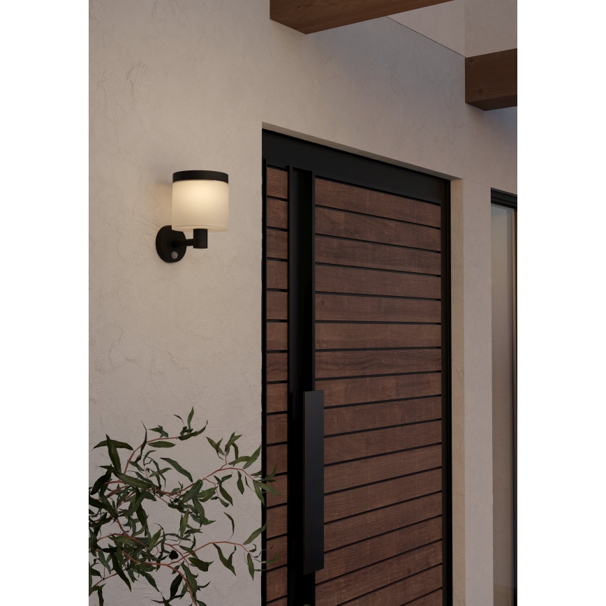 Eglo - LED sieninis šviestuvas su jutikliu, įkraunamas saulės energija LED/7,5W/3,7V IP44