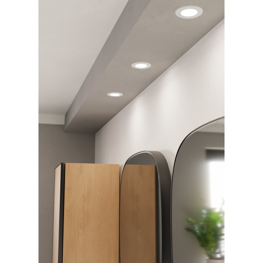 Eglo - LED įleidžiamas vonios šviestuvas LED/3,7W/230V 2700/4000/6500K, skersmuo 8,8 cm, IP44, baltas