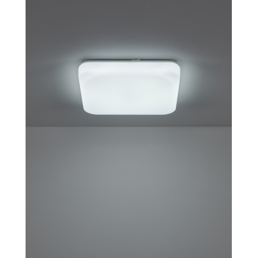 Eglo - LED vonios kambario lubinis šviestuvas LED/18W/230V 3000/4000/6000K 33x33 cm IP44