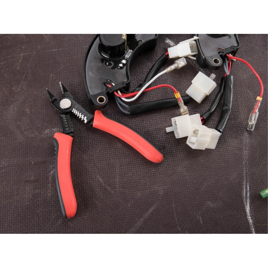 Extol Premium - šoninės pjovimo ir izoliacijos nuėmimo žnyplės 150 mm