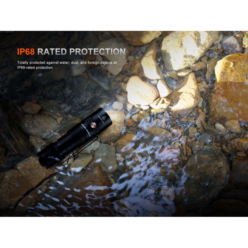 Fenix PD26RACE - reguliuojamo ryškumo įkraunamas LED žibintuvėlis LED/USB 1600 mAh IP68 1300 lm 556 h juodas