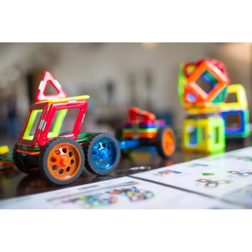 GeoSmart - Magnetinis pastato rinkinys Space Truck 42 vnt.