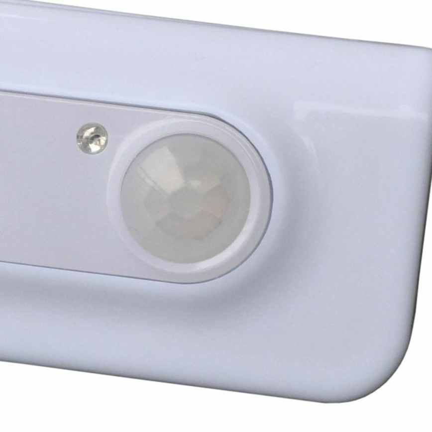 Grundig - LED Naktinis šviestuvas su jutikliu LED/3xAAA