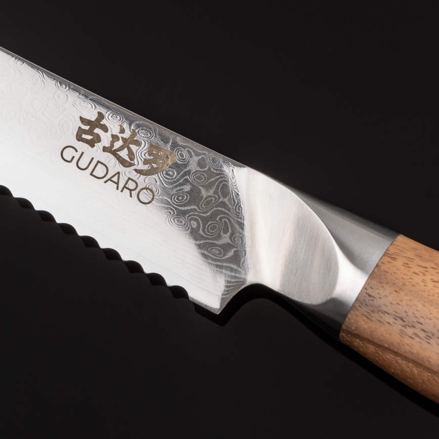 Gudaro - Damasko plieno duonos peilis TAKUMI 8, 67 sluoksnių plieno, ilgis 20 cm, riešutas