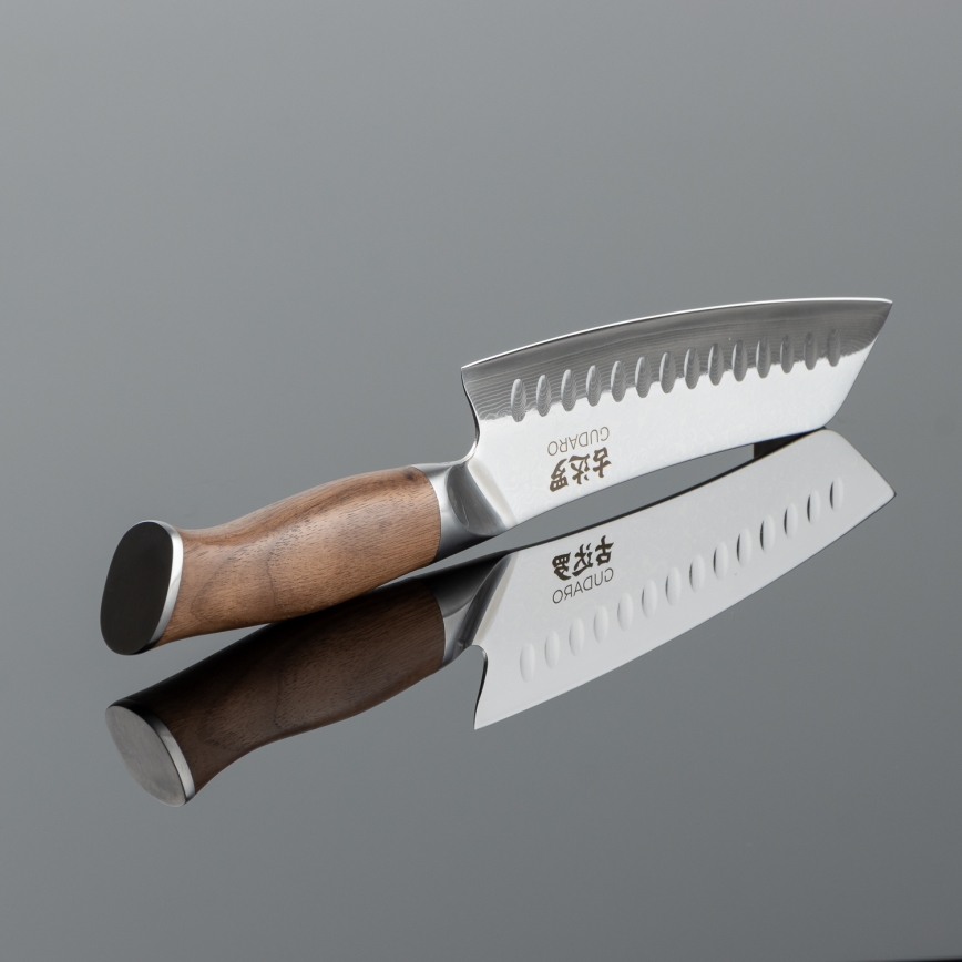 Gudaro - Damaško plieno Santoku virtuvinis peilis TAKUMI 7, 67 plieno sluoksnių, ilgis 17,5 cm, riešutmedis