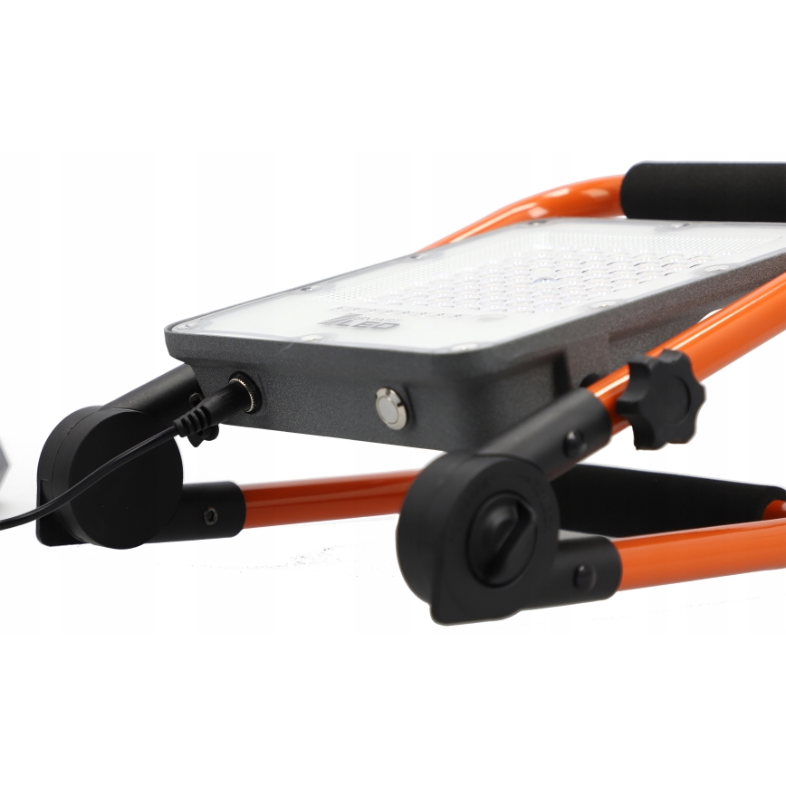 Įkraunamas LED prožektorius su stovu LED/100W/3,2V 5000K 5000 mAh IP65 oranžinis