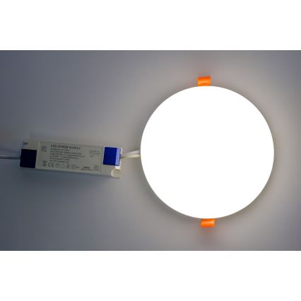 LED Vonios įleidžiamas šviestuvas LED/24W/230V 2700-6500K IP44 apvalus