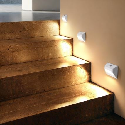 Immax 08308L - LED įkraunamas laiptų šviestuvas su jutikliu STEP LIGHT LED/0,3W/3,7V 2200 mAh IP53 baltas