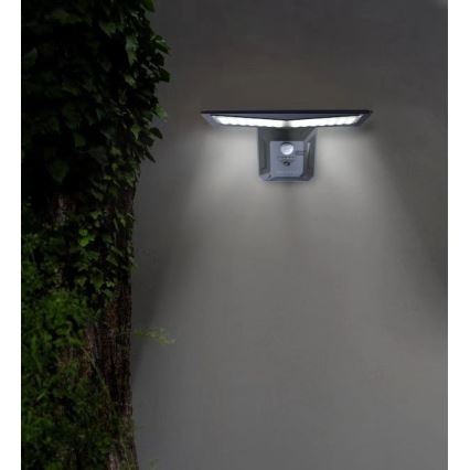 LED sieninis šviestuvas su jutikliu, įkraunamas saulės energija LED/2,6W/5,5V IP65 juoda