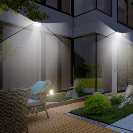 LED saulės energijos sieninis šviestuvas su jutikliu LED/4W/5,5V IP65