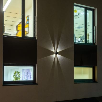 LED Saulės energijos sieninis šviestuvas su jutikliu LED/2W/5V IP54