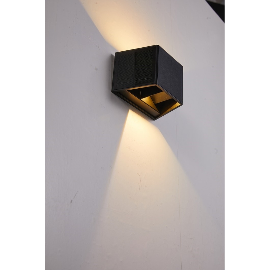 LED Saulės sieninis šviestuvas su jutikliu LED/2W/5V IP54 1300 mAh