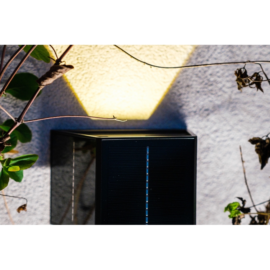 LED Saulės sieninis šviestuvas su jutikliu LED/2W/5V IP54 1300 mAh