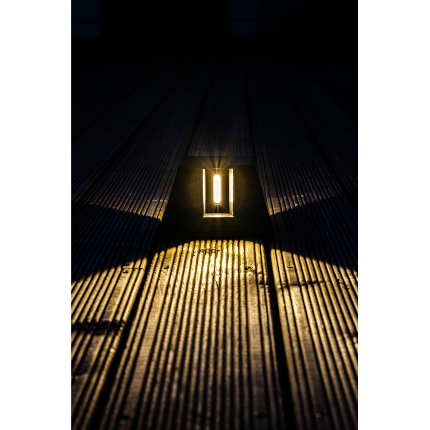 LED Saulės sieninis šviestuvas su jutikliu LED/2W/5V IP54 1300 mAh