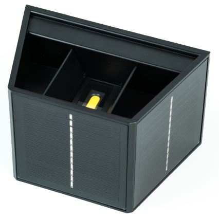 LED Saulės sieninis šviestuvas su jutikliu LED/2W/5V IP54 1300 mAh
