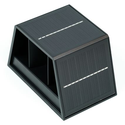 LED Saulės sieninis šviestuvas su jutikliu LED/2W/5V IP54 1300 mAh
